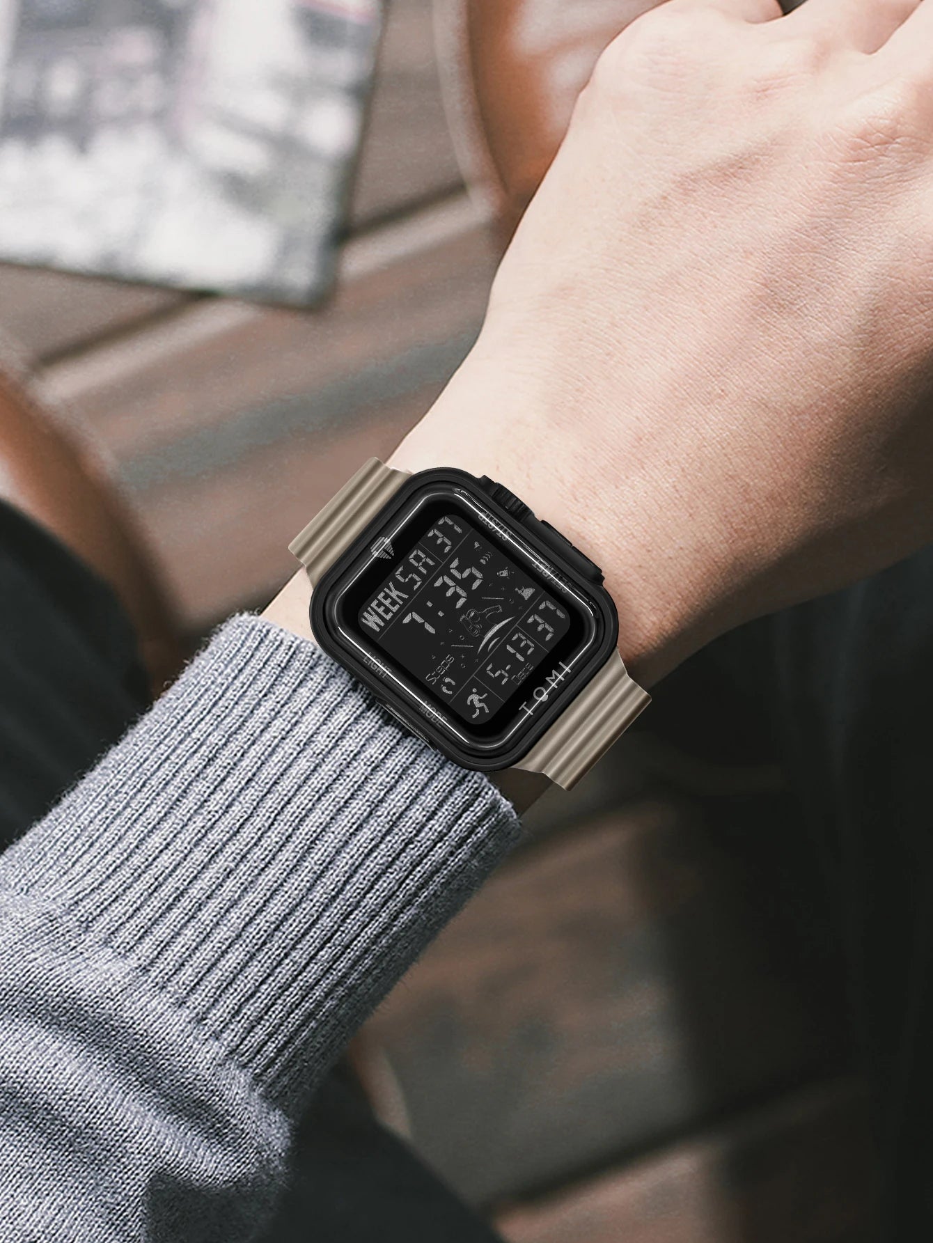 TOMI Pro Mens Smartwatch 1.86 '' AMOLED Tela Sensível Ao Toque Quadrado, Mostrador Obsidian, Data/Tempo/Semana Excluso Design Minimalista Elegante