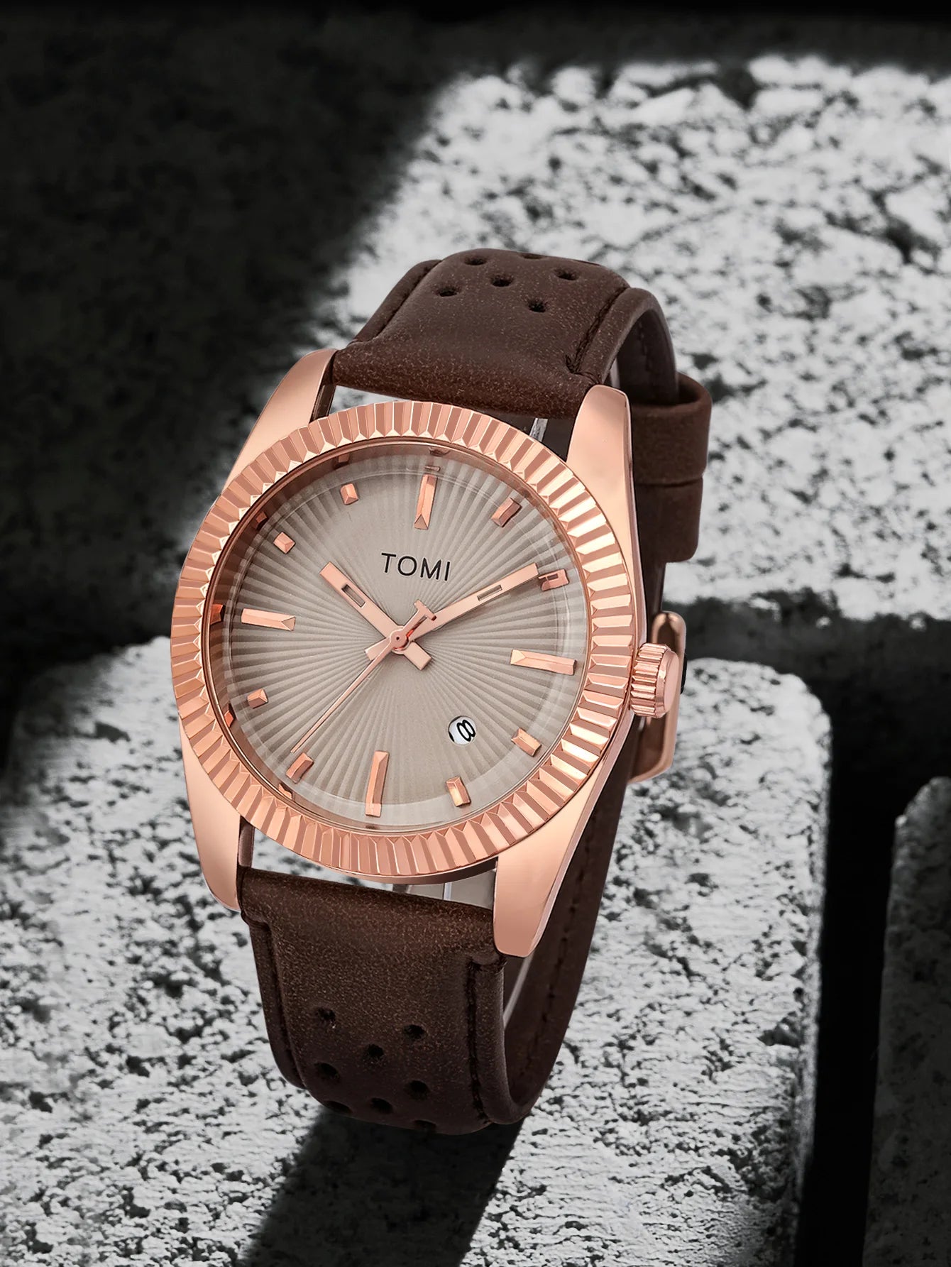TOMI Moda Masculina Clássico Relógio Masculino e Feminino Versátil Tendência Calendário de Negócios Relógio de Quartzo de Couro Marrom