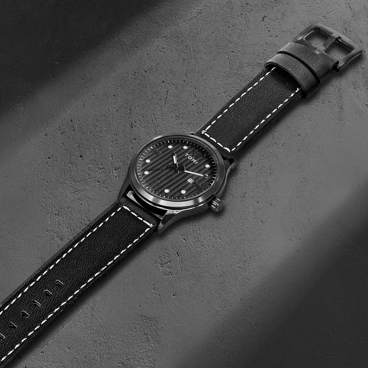 Tomi minimalista relógio de quartzo masculino de negócios vintage listra vertical calendário mostrador redondo masculino cinto preto relógio presente reloj