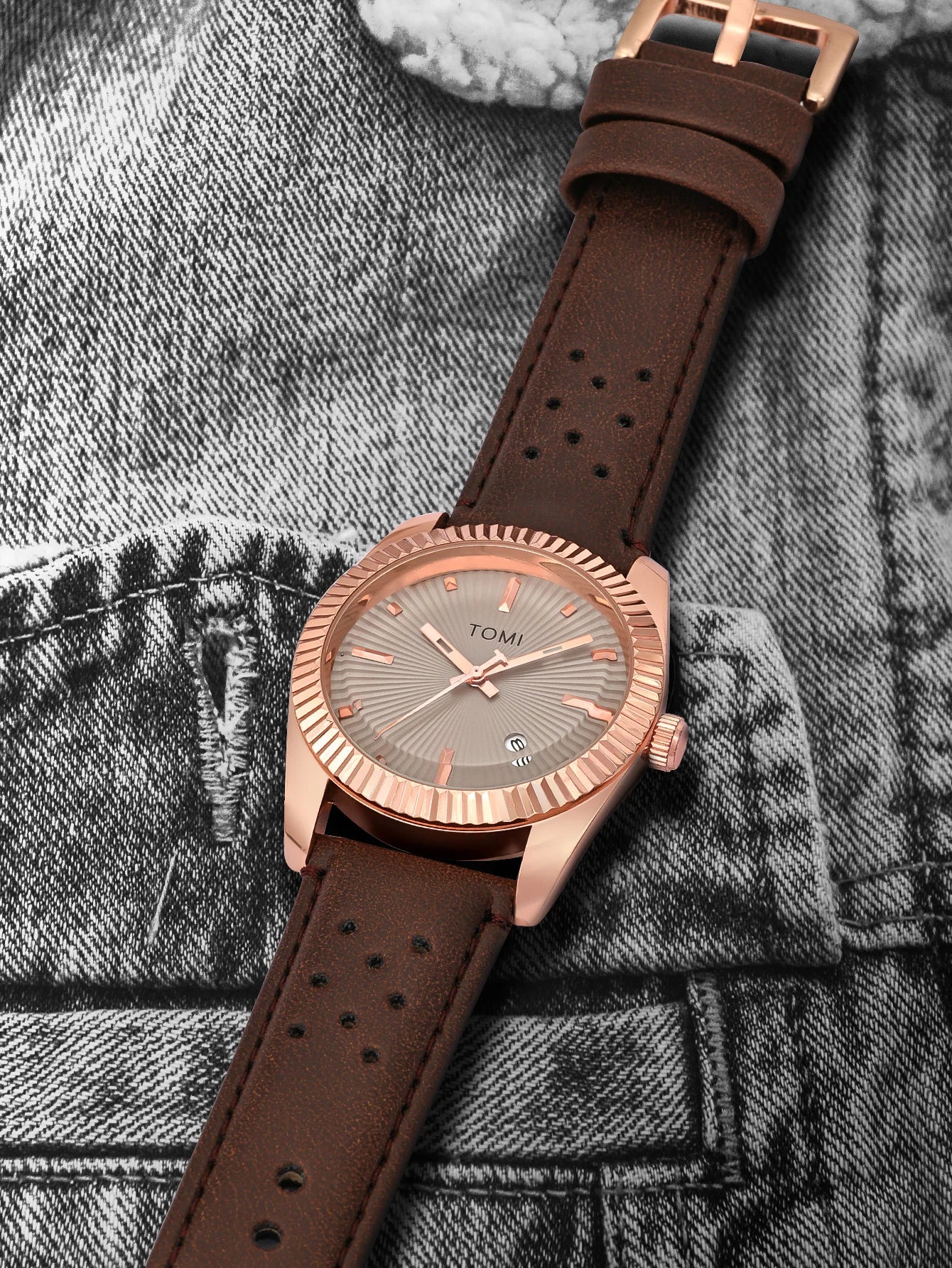 TOMI Moda Masculina Clássico Relógio Masculino e Feminino Versátil Tendência Calendário de Negócios Relógio de Quartzo de Couro Marrom