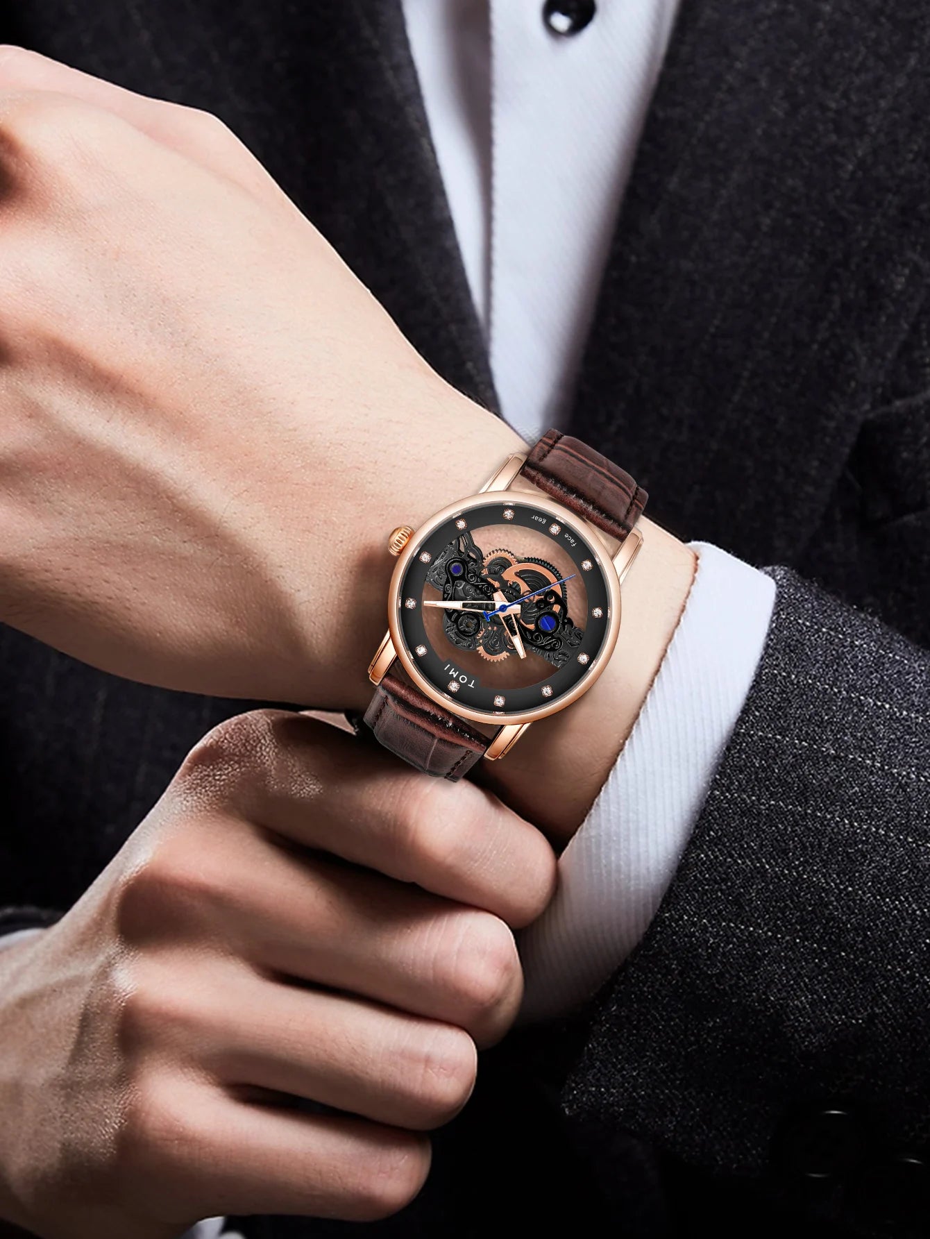 TOMI Novo relógio popular de luxo casual masculino e feminino relógio de quartzo com diamante oco