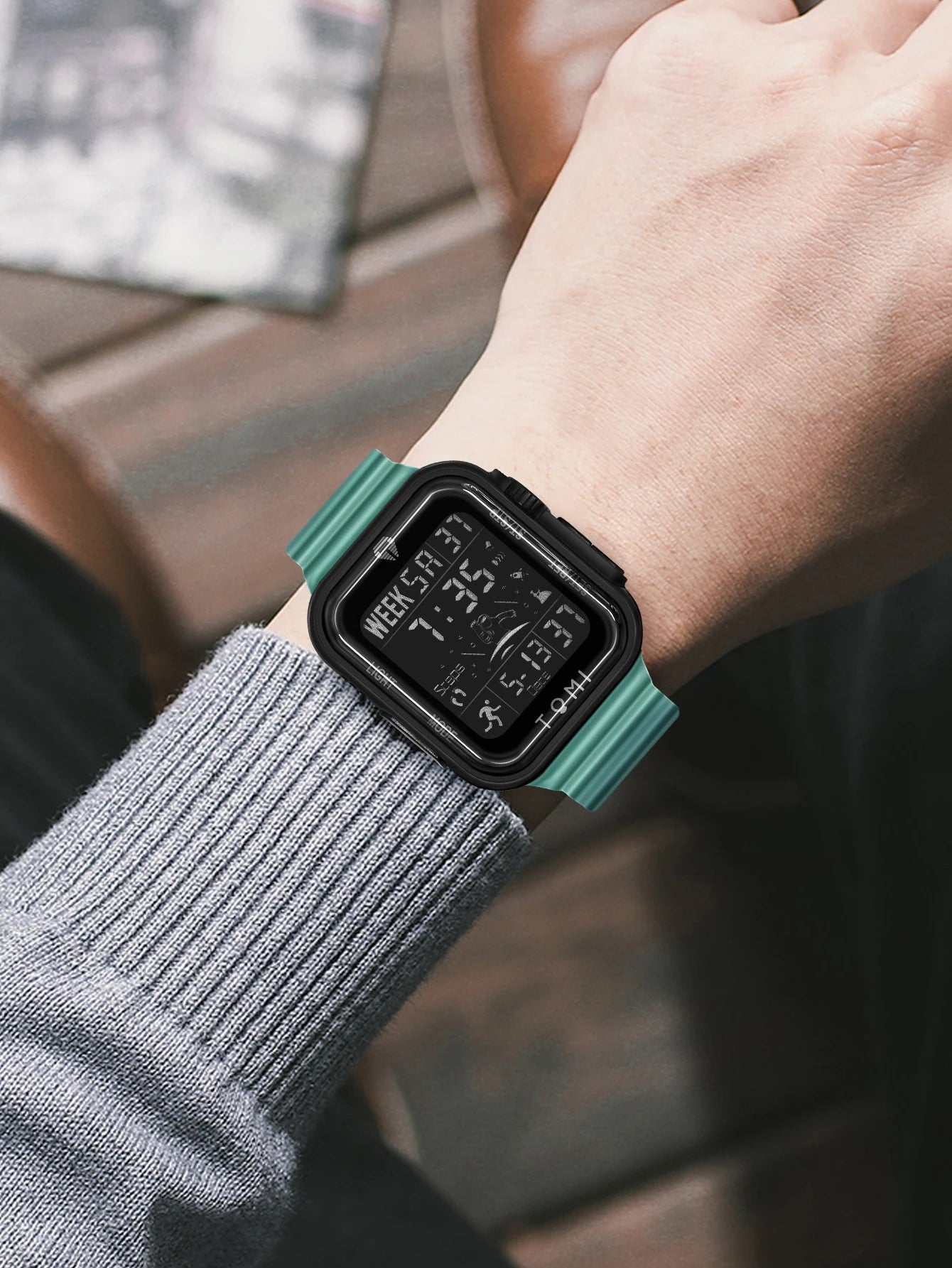 TOMI Pro Mens Smartwatch 1.86 '' AMOLED Tela Sensível Ao Toque Quadrado, Mostrador Obsidian, Data/Tempo/Semana Excluso Design Minimalista Elegante