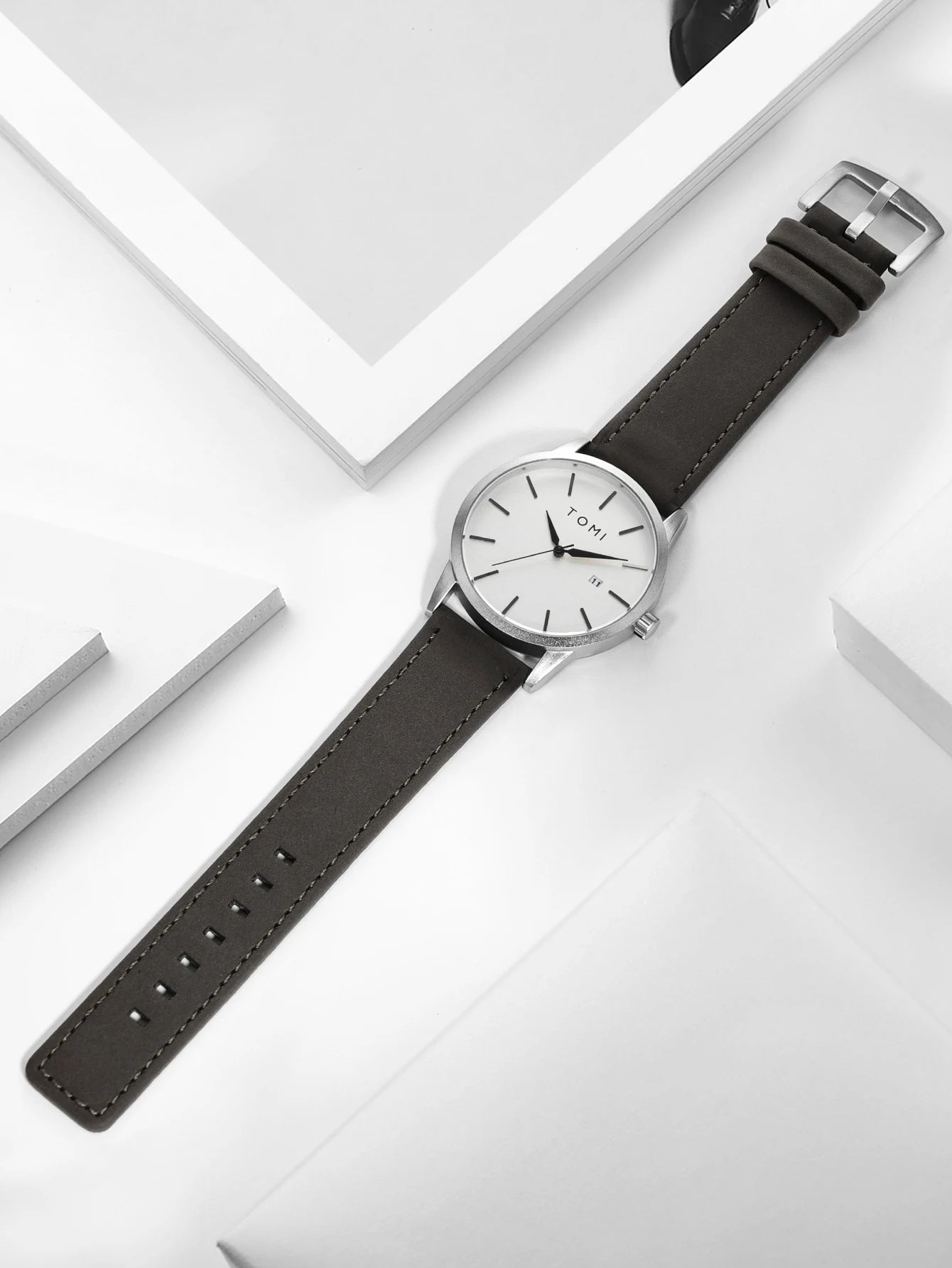 Relógio masculino da moda da marca TOMI luxuoso relógio de quartzo com design de mostrador de disco pequeno