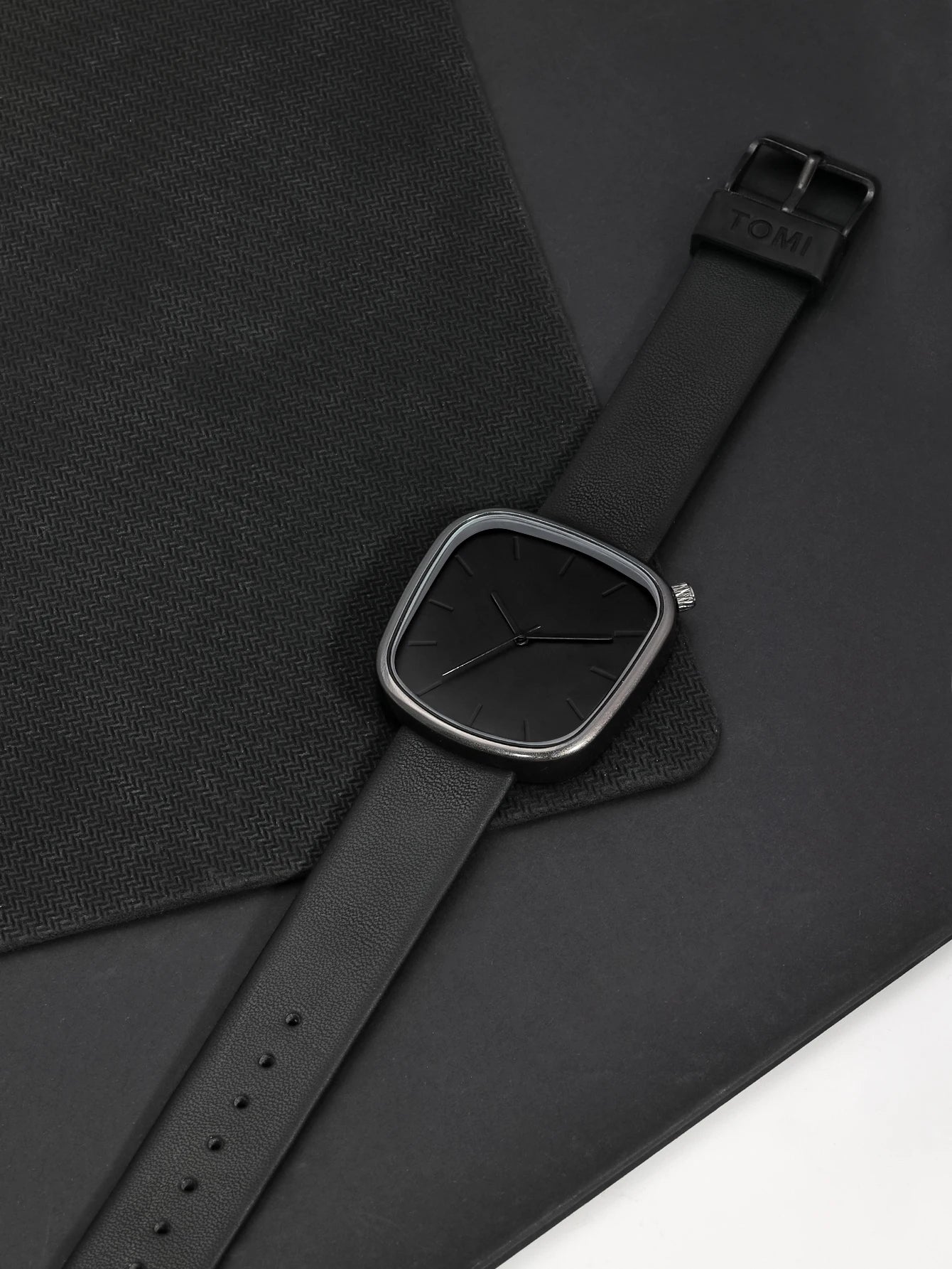 TOMI Relógio Minimalista Masculino Moda Versátil Relógio Quadrado Masculino e Feminino Escala Preto e Branco Relógio de Quartzo Premium