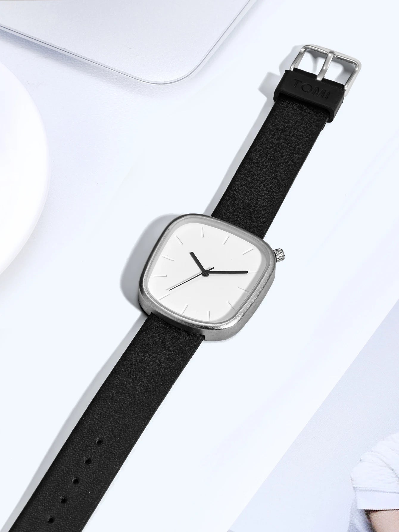 TOMI Relógio Minimalista Masculino Moda Versátil Relógio Quadrado Masculino e Feminino Escala Preto e Branco Relógio de Quartzo Premium