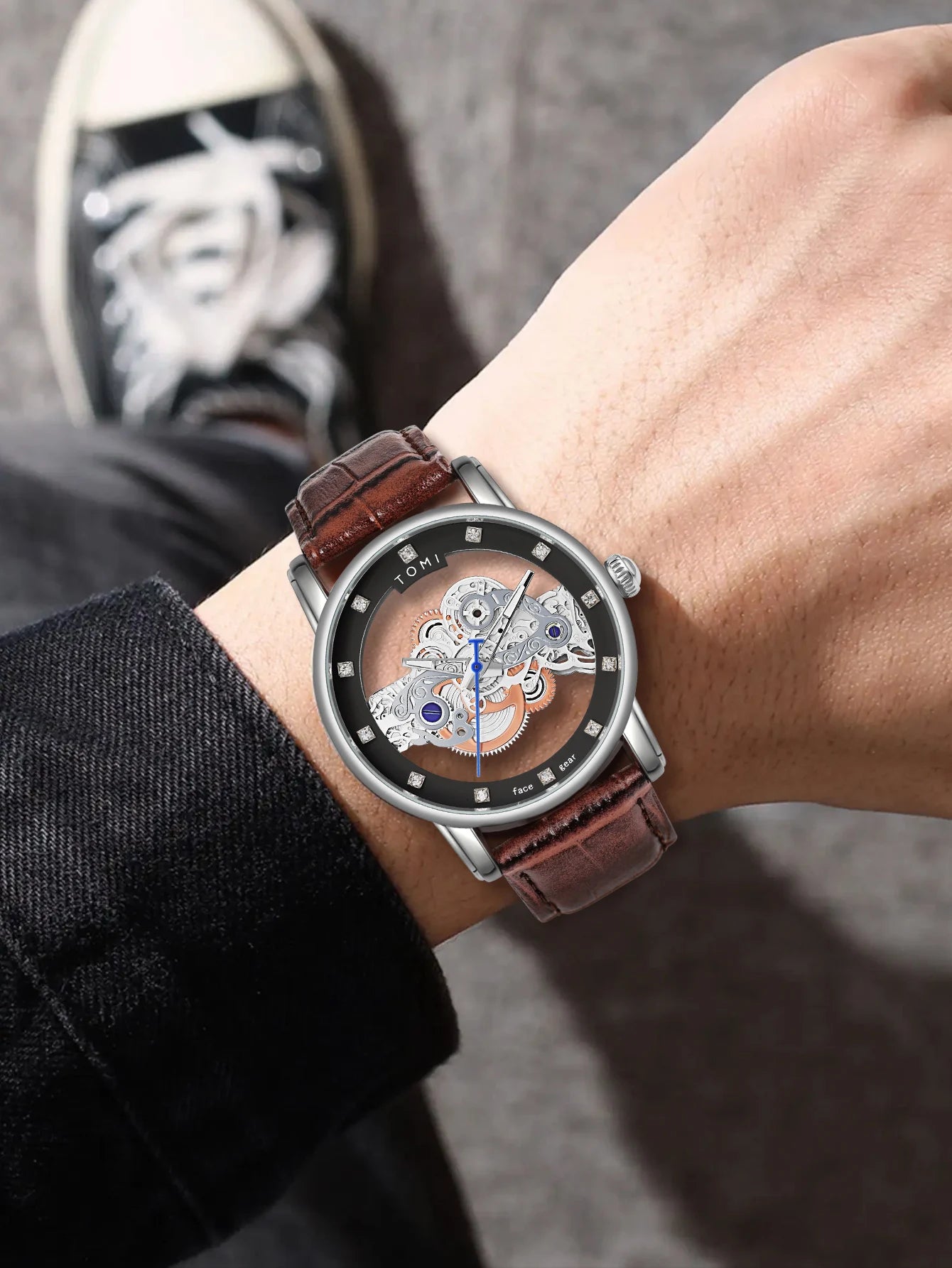 TOMI Novo relógio popular de luxo casual masculino e feminino relógio de quartzo com diamante oco