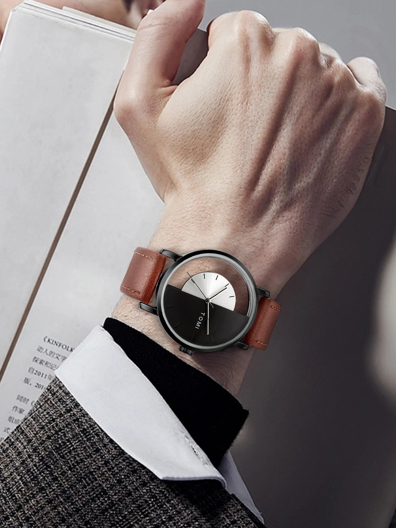 Relógio de quartzo com design oco simples da moda TOMI