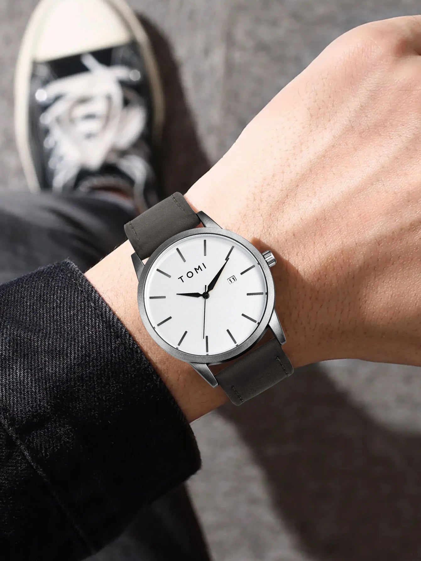Relógio masculino da moda da marca TOMI luxuoso relógio de quartzo com design de mostrador de disco pequeno