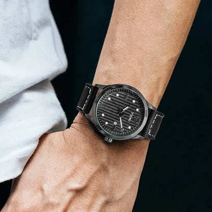 Tomi minimalista relógio de quartzo masculino de negócios vintage listra vertical calendário mostrador redondo masculino cinto preto relógio presente reloj