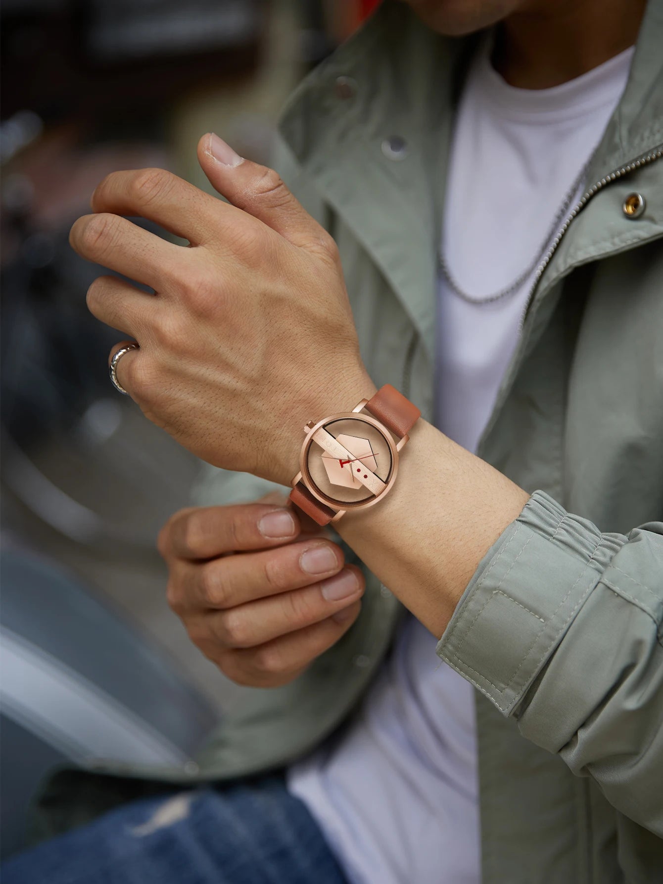 TOMI Pulseira de relógio de couro masculina elegante e minimalista personalizada com perspectiva oca tampa inferior de vidro relógio de quartzo